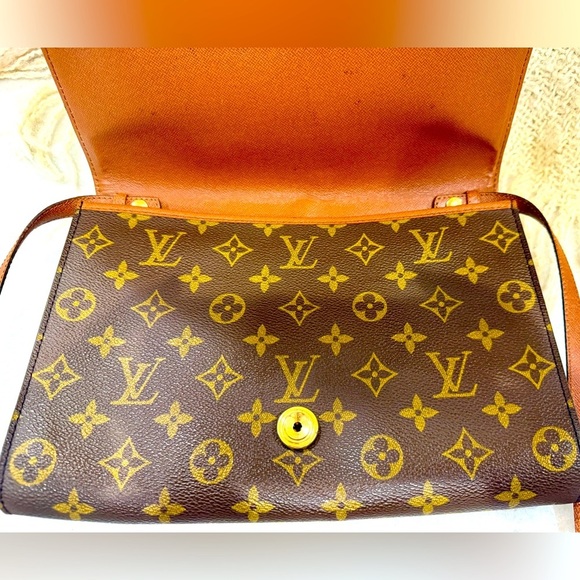 Vintage Louis Vuitton Monogram Bordeaux
Shoulder Bag - Picture 8 of 12